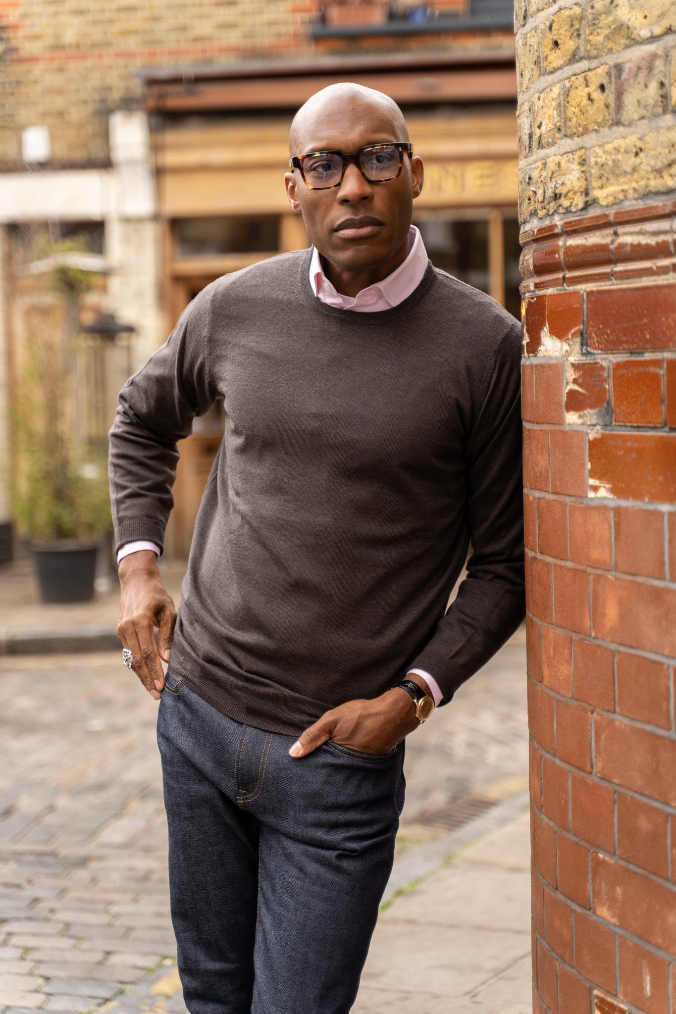 Maglione in lana merino da uomo Radstone in marrone scuro - vestibilità regolare