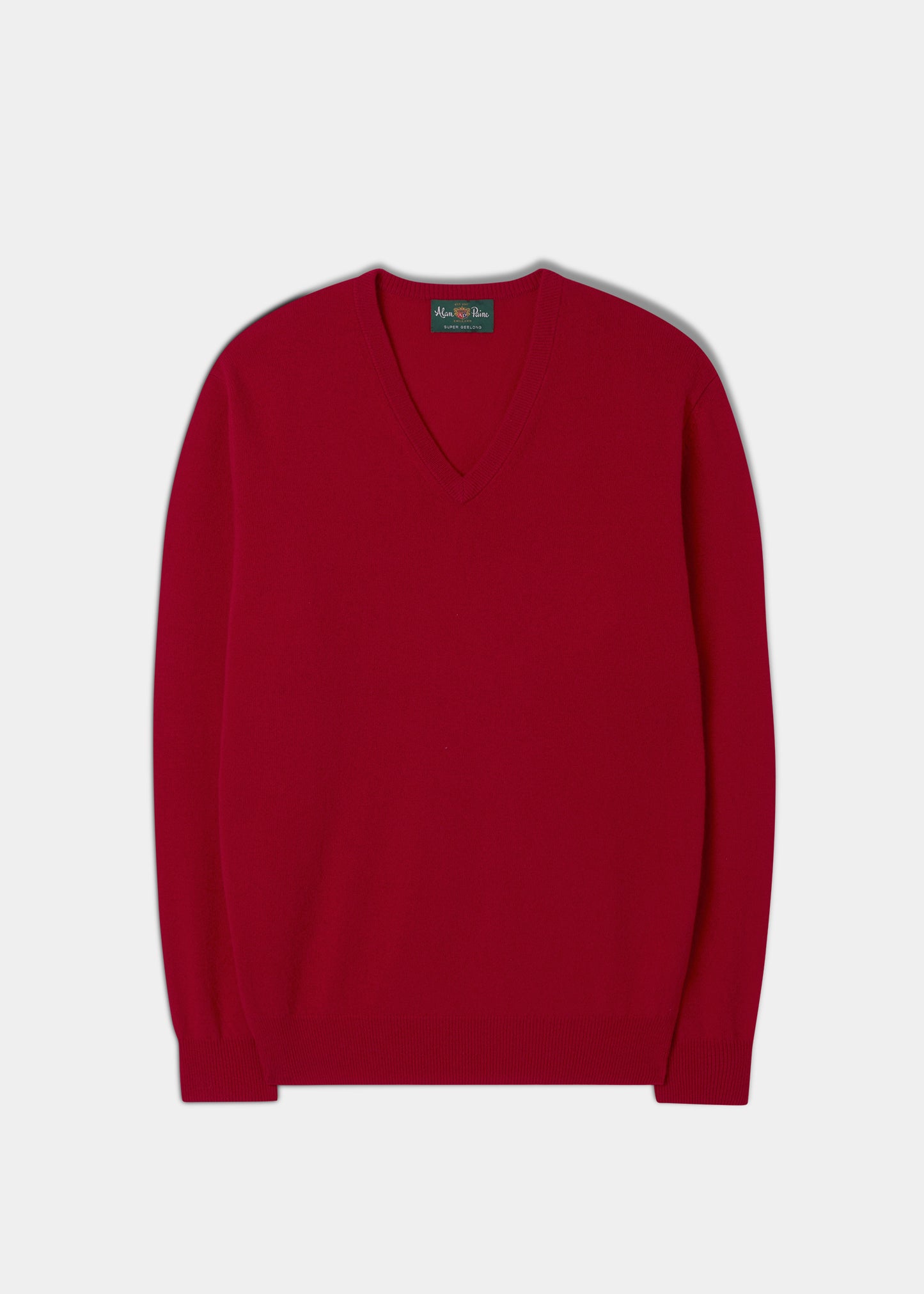 Men's Geelong Lambswool Vee Neck Jumper in Raspberry