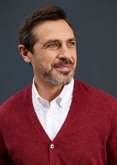 Men's Geelong Lambswool Cardigan in Redwood