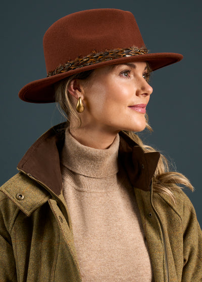 Combrook Ladies Tweed Shooting Coat In Grove
