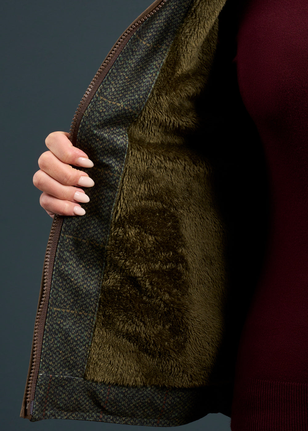 Didsmere Ladies Technical Tweed Effect Gilet In Myrtle - Regular Fit