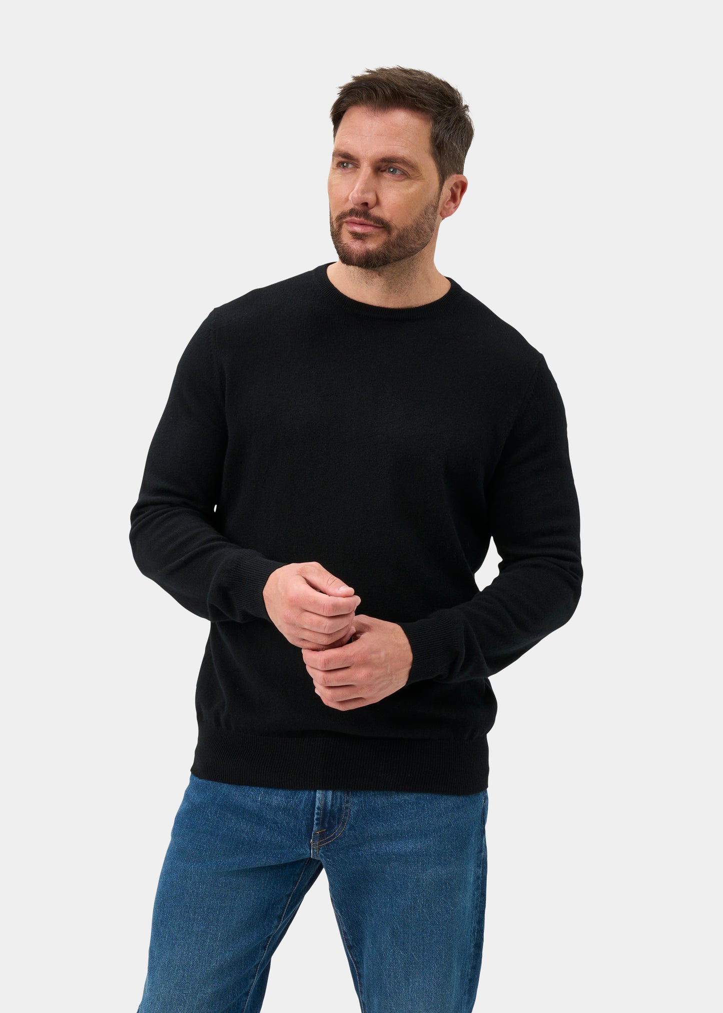 Melfort Cashmere Jumper in Black - Regular Fit