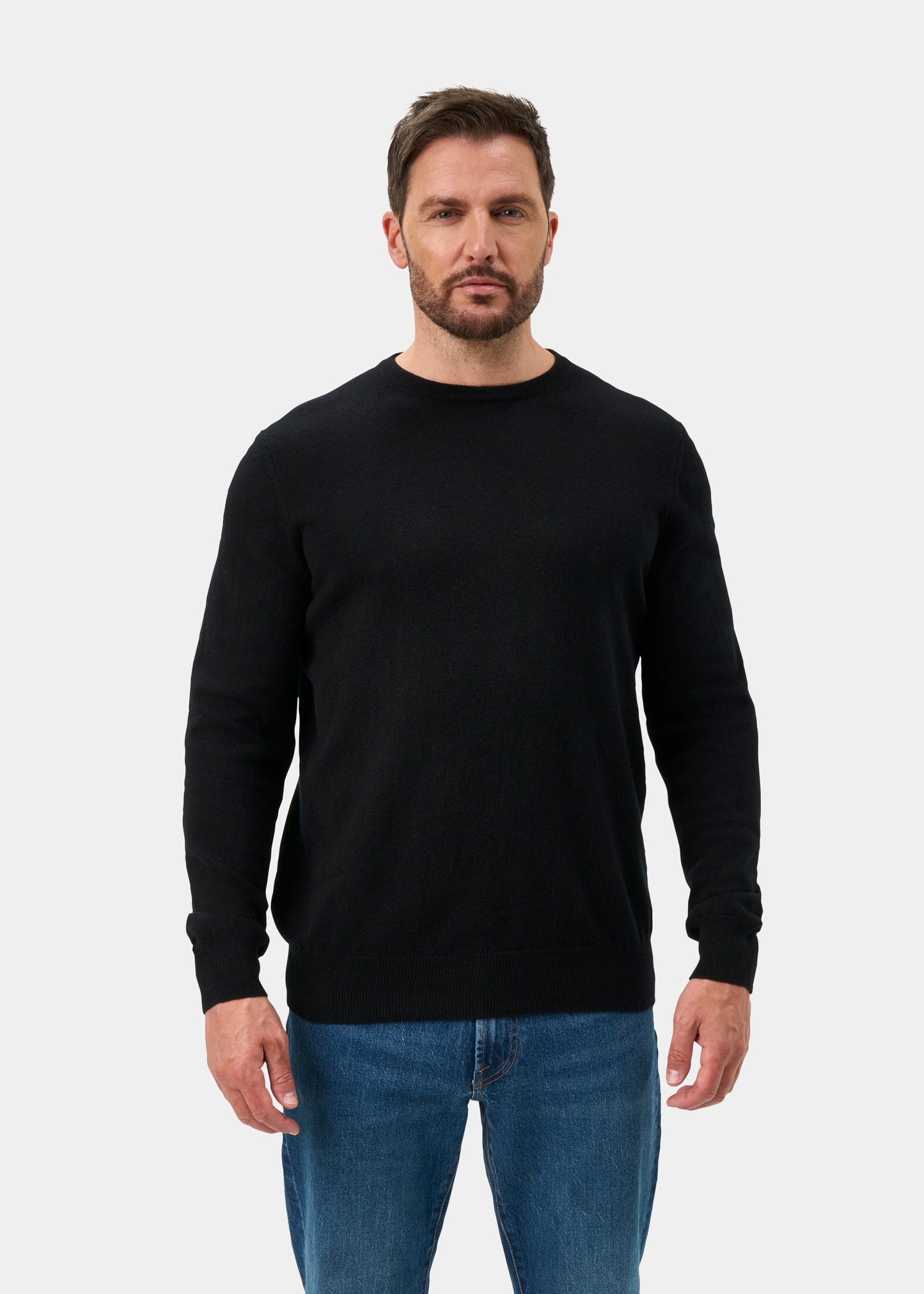 Melfort Cashmere Jumper in Black - Regular Fit