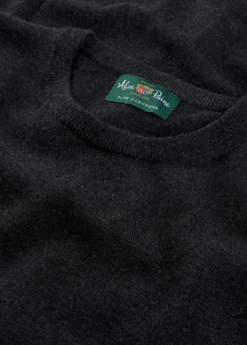 Men's Cashmere Crew Neck Jumper in Charcoal
