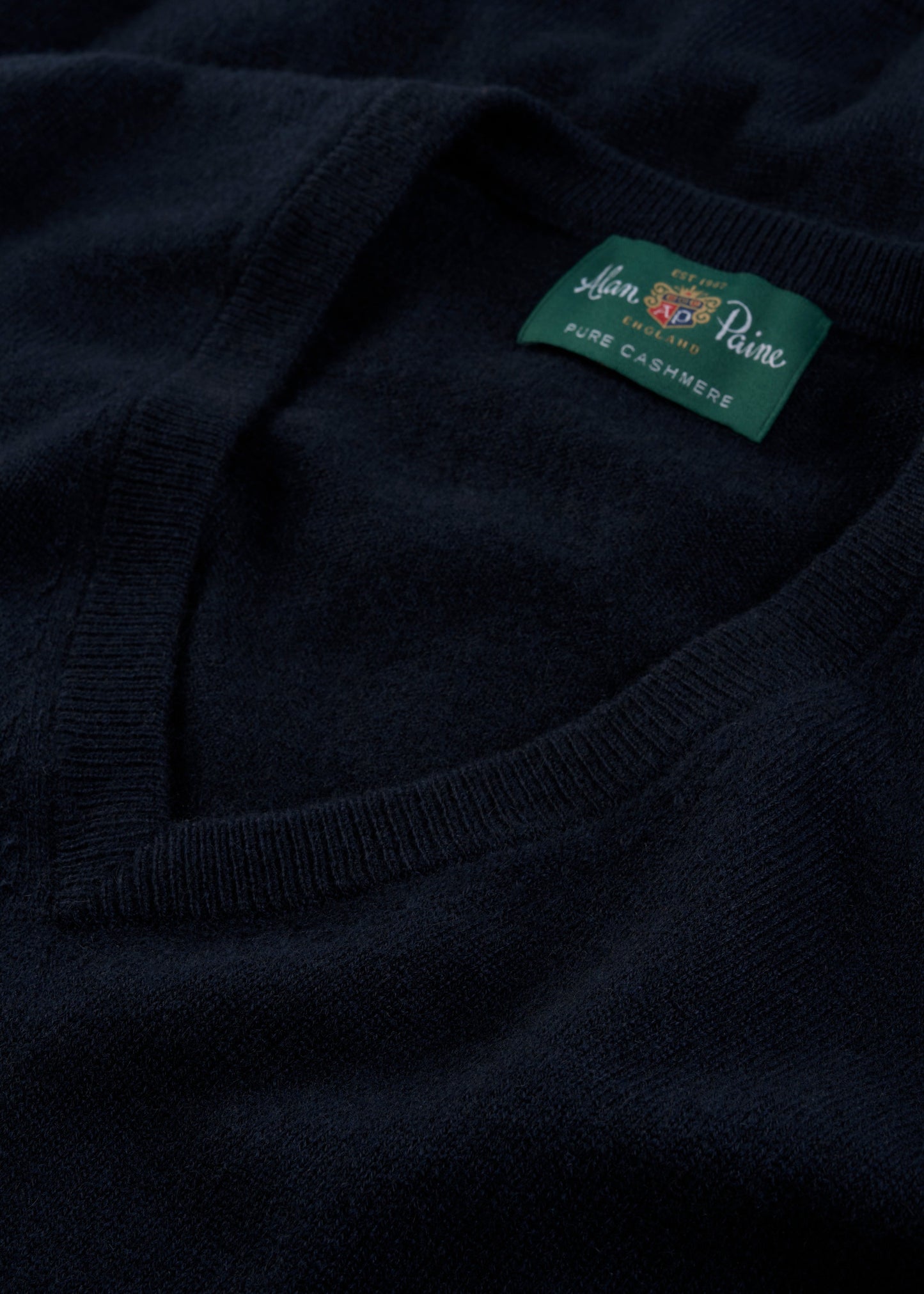 Men's Cashmere Vee Neck Jumper in Dark Navy