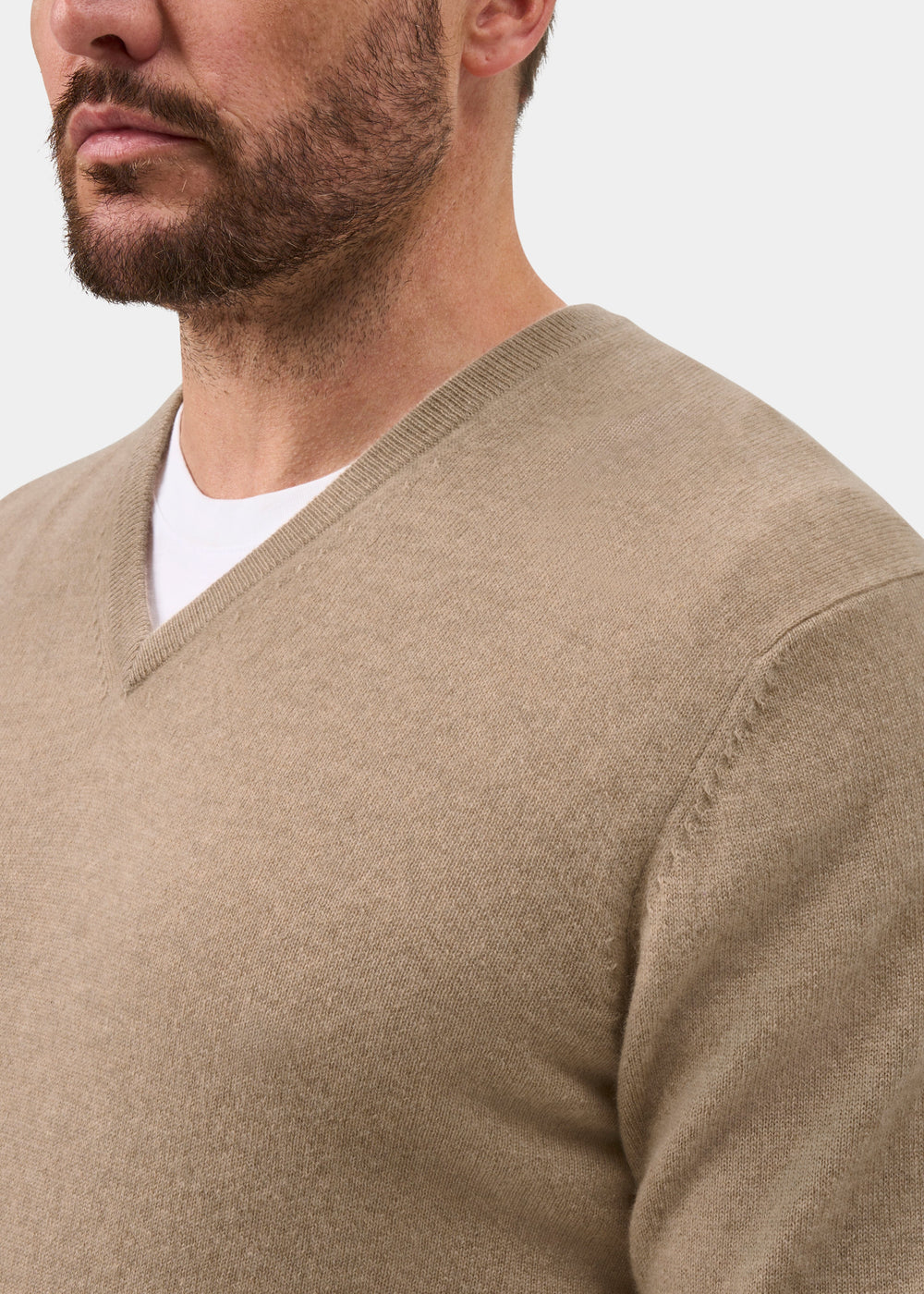 Haddington Pure Cashmere V-Neck Jumper In Linen - Regular Fit