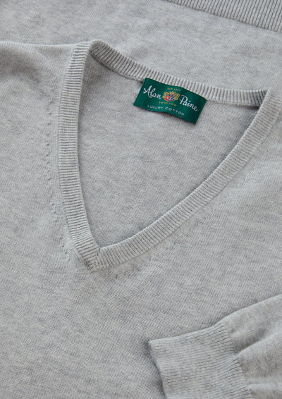 Men's Cotton Cashmere Vee Neck Jumper in Light Grey