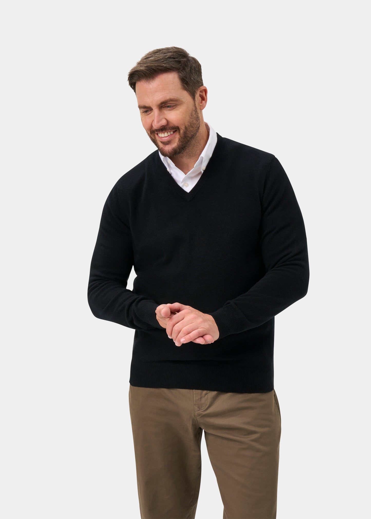 Albury Geelong Wool Jumper in Black - Regular Fit