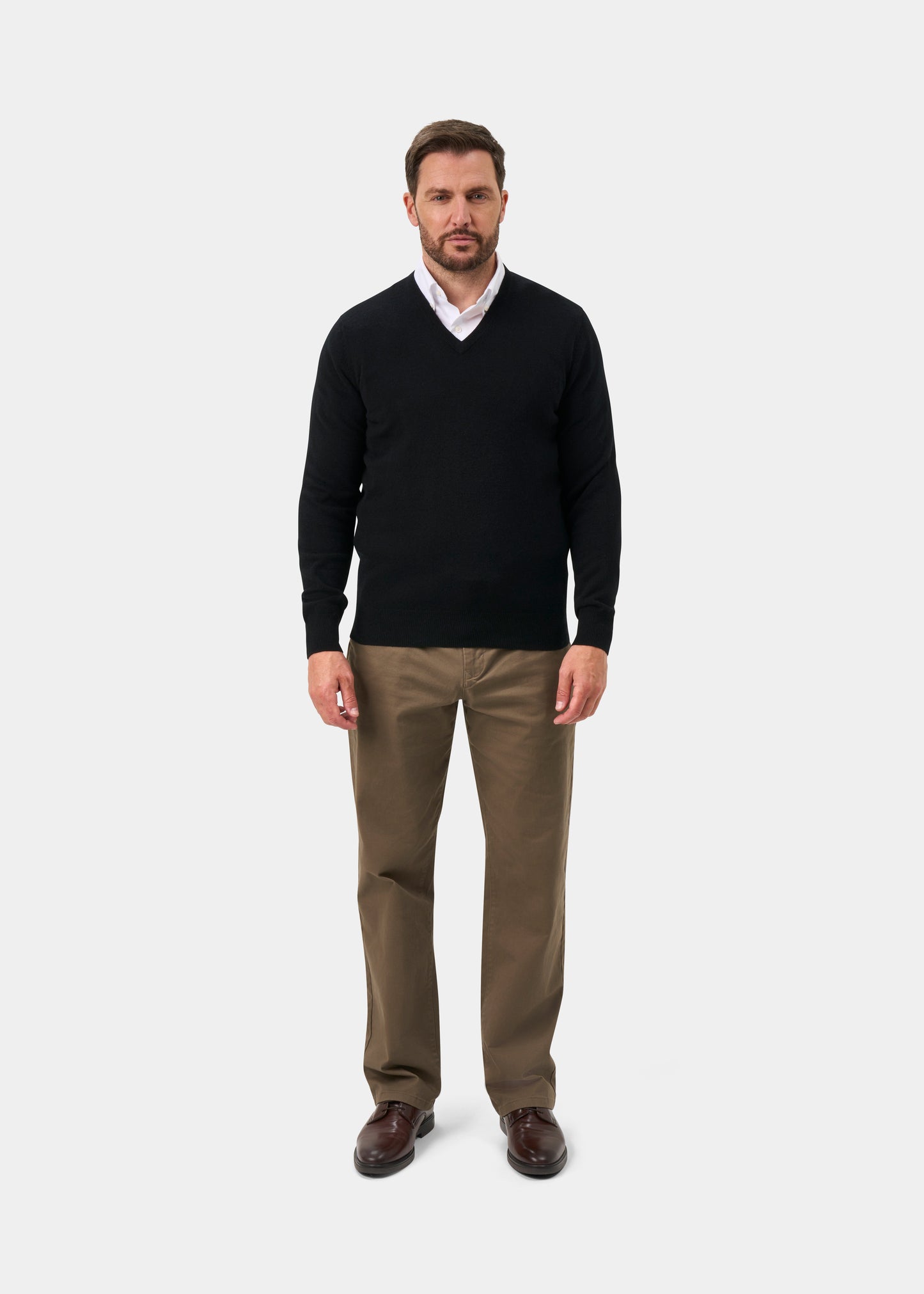 Albury Geelong Wool Jumper in Black - Regular Fit