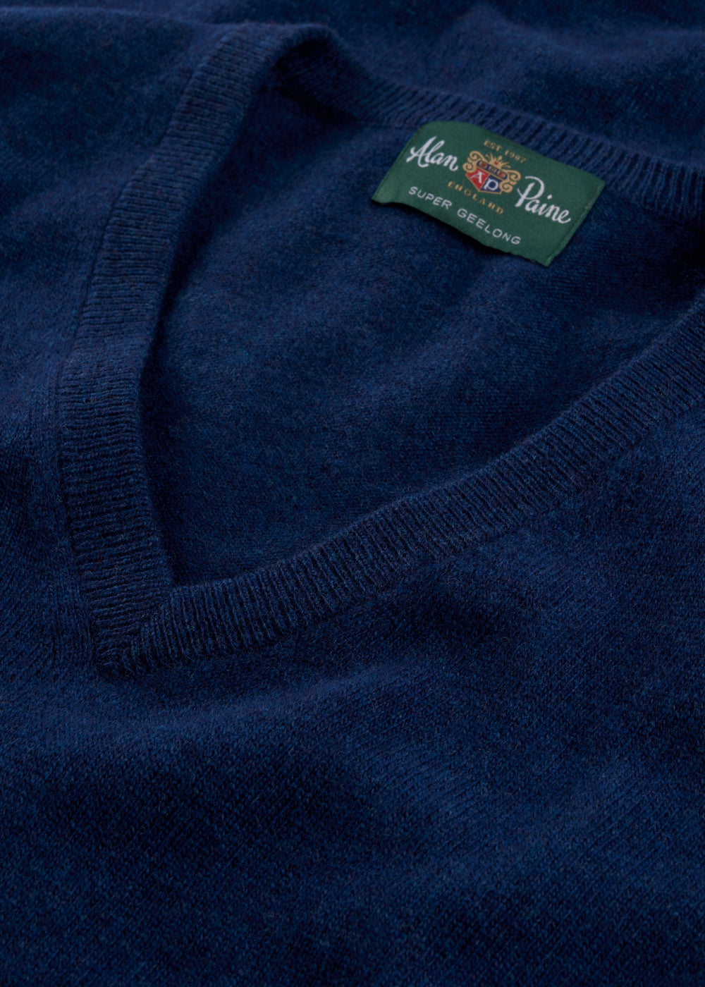 Men's Geelong Wool Vee Neck Jumper in Indigo