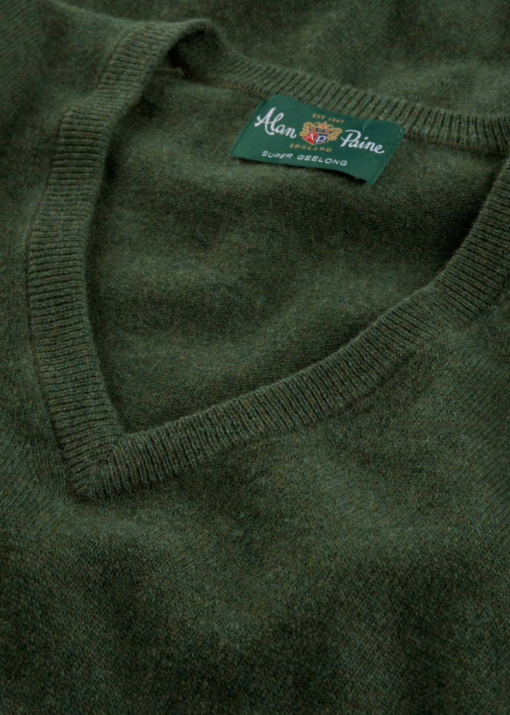Men's Geelong Wool Vee Neck Jumper in Rosemary
