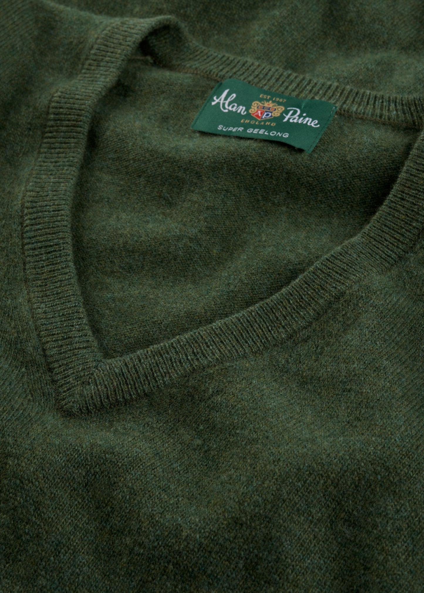 Men's Geelong Wool Vee Neck Jumper in Rosemary