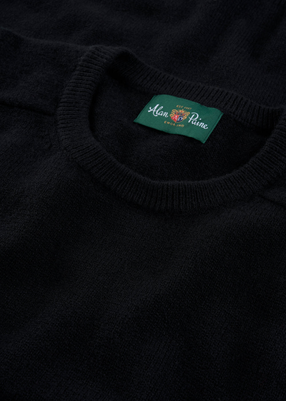 Men's Lambswool Crew Neck Jumper in Black