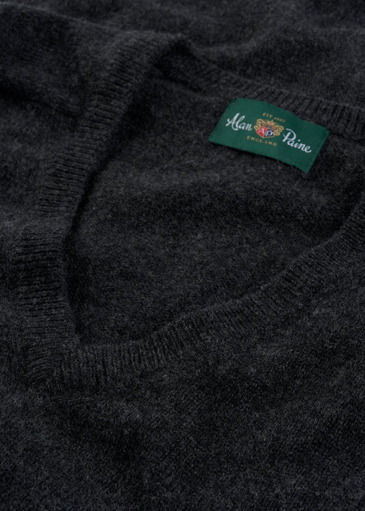 Men's Lambswool Vee Neck Jumper in Charcoal