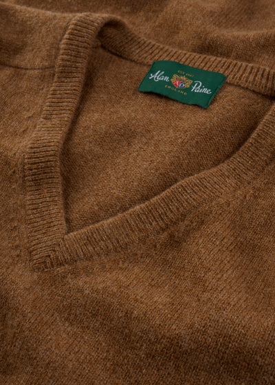 Men's Lambswool Vee Neck Jumper in Driftwood