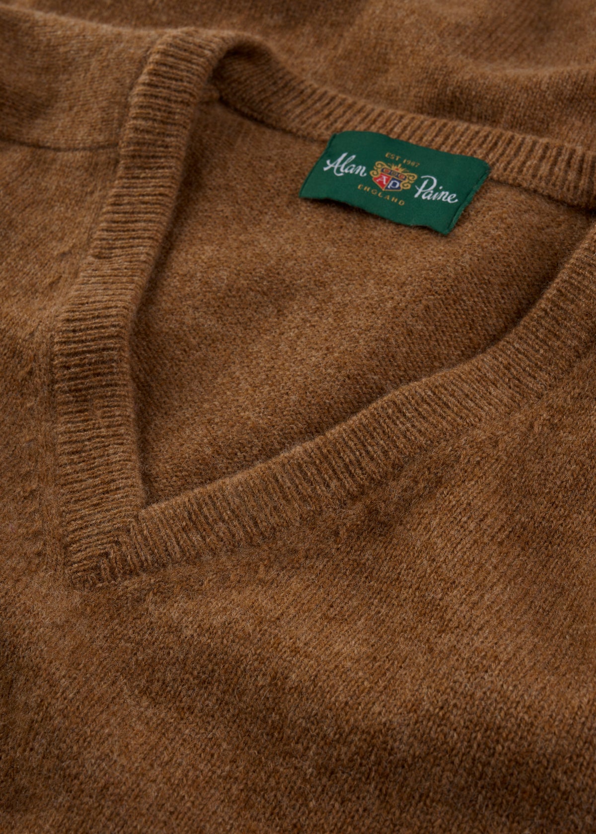 Men's Lambswool Vee Neck Jumper in Driftwood