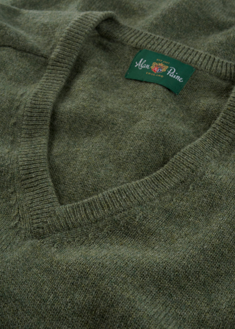 Men's Lambswool Vee Neck Jumper in Landscape