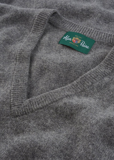 Men's Lambswool Slipover Vee Neck Jumper in Grey