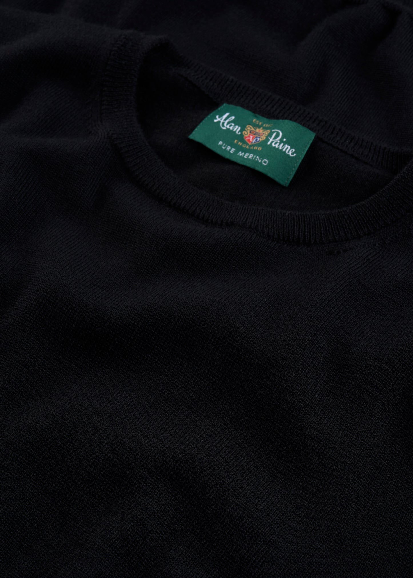 Men's Merino Wool Crew Neck Jumper in Black