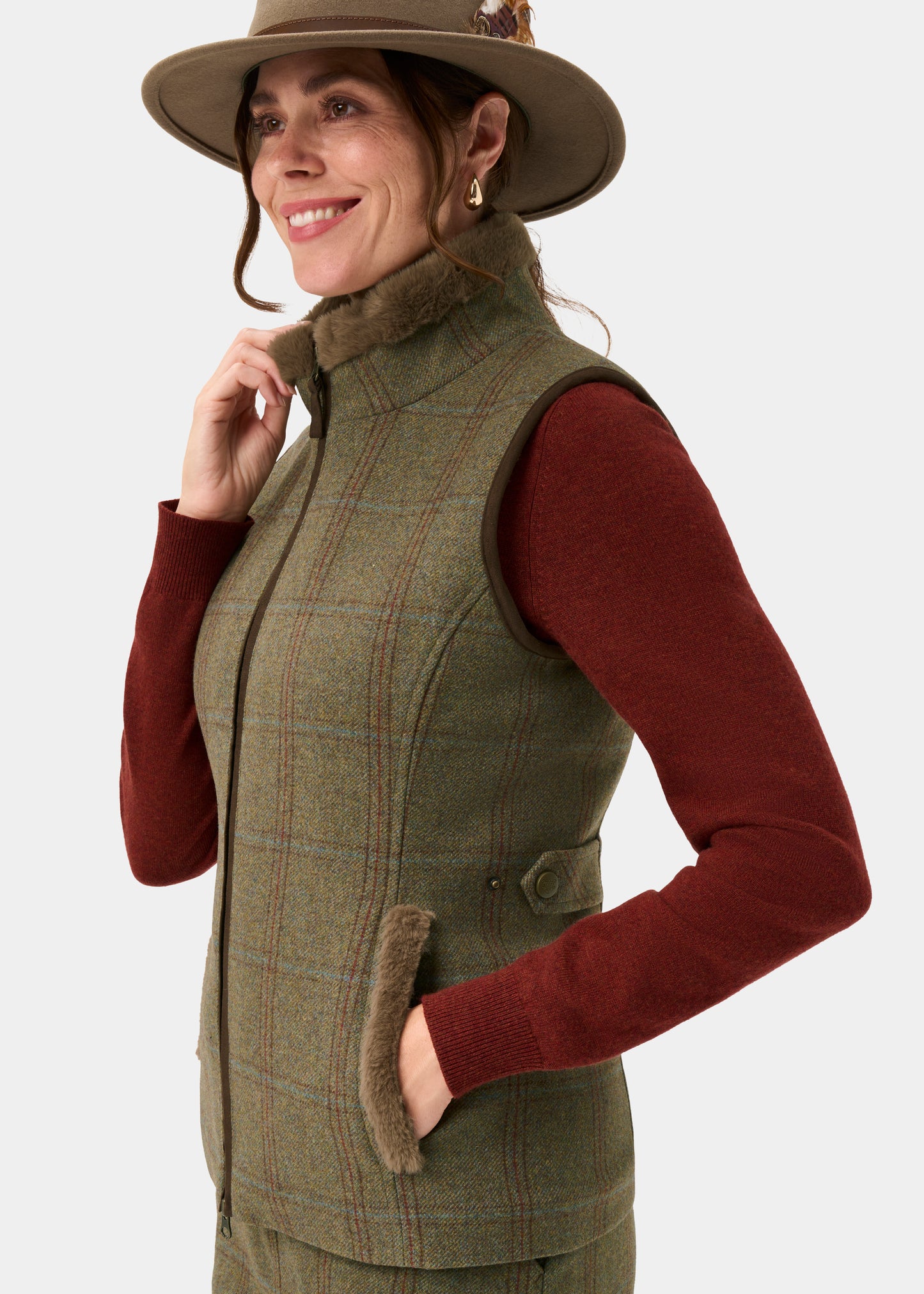 Combrook Ladies Tweed Gilet In Laurel - Regular Fit