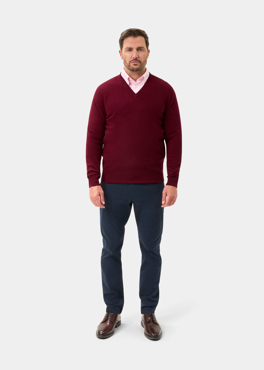 Men's Lambswool Vee Neck Jumper in Garnet